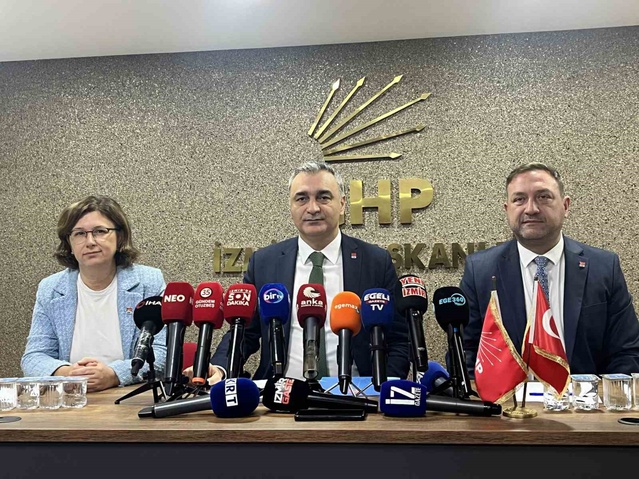 CHP Sözcüsü Sarı, YENİ Parti Genel Başkanı Özel'den İzmir halkından özür istedi