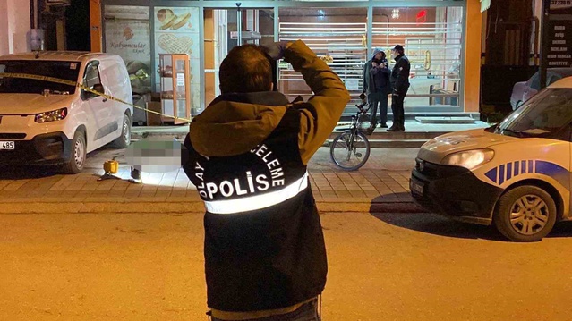 Kocaeli İzmit'te pide sırasında arkadaşını vuran sanık korkuyla ateş ettiğini savundu