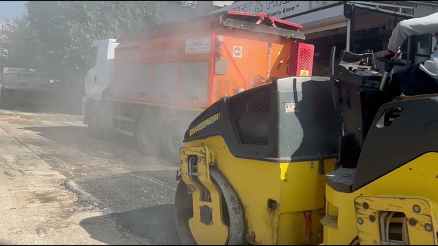 Adıyaman Belediyesi 6 mahallede 8 cadde ve sokakta yol onarımı yapıyor