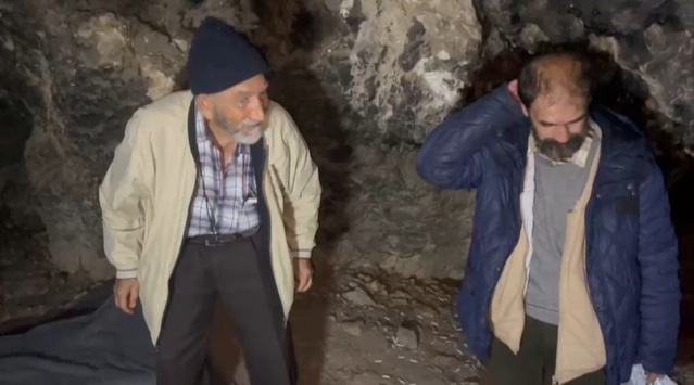 Uludağ'da mağarada yaşayan adamı 83 yaşındaki babası Ankara'dan gelip aldı