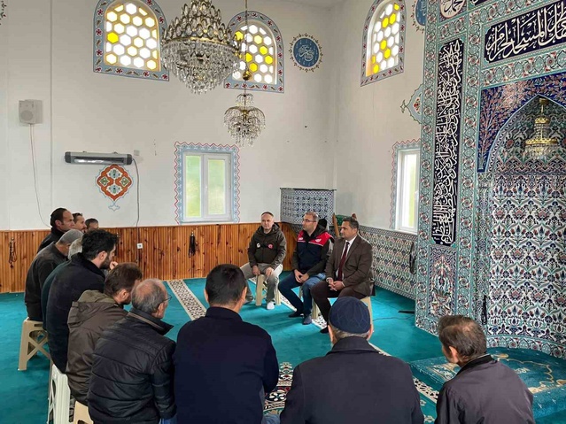 Düzce Kaynaşlı'da Tarım Müdürlüğü üreticilere destek ve kokarca mücadelesini anlattı