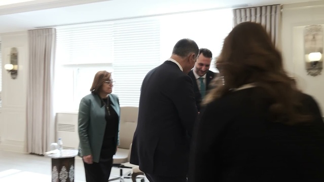 Cemil Tugay, Gaziantep’te sosyal belediyecilik projelerini inceledi