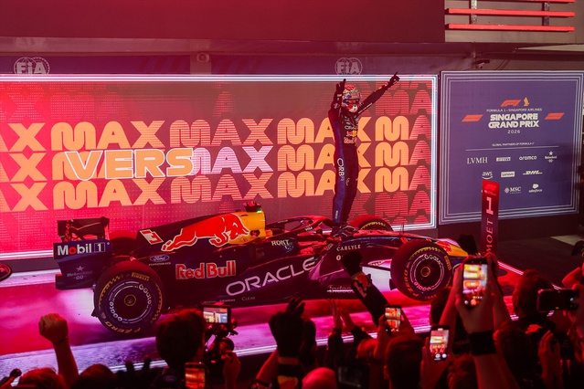 Verstappen Singapur GP'yi kazandı, kariyerinin 73. zaferine ulaştı