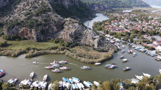 Muğla Ortaca'da 103 tekneyle Cumhuriyet Bayramı korteji düzenlendi