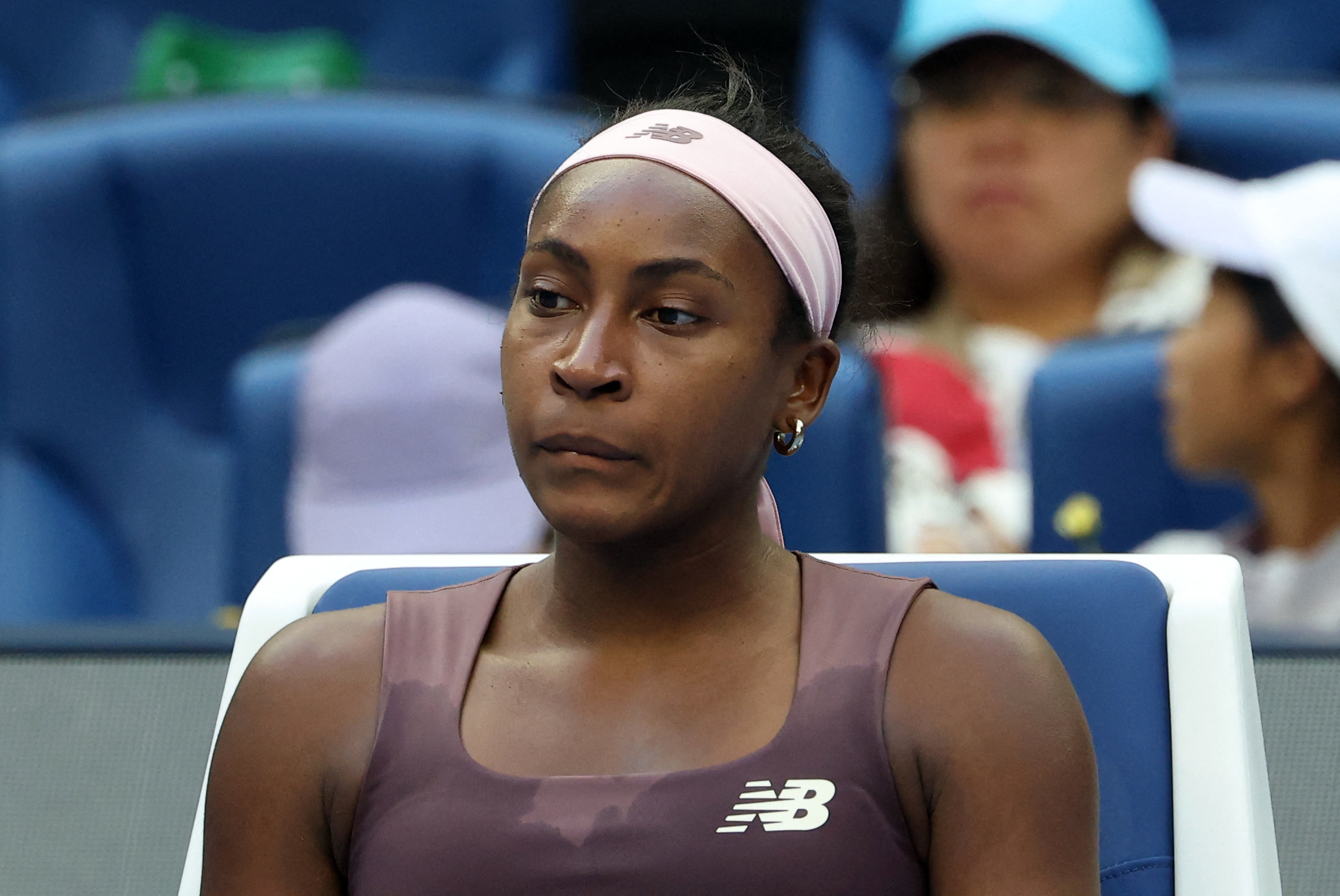 Coco Gauff ırkçı saldırıların gölgesinde oynadığı maçta Mertens'e elendi