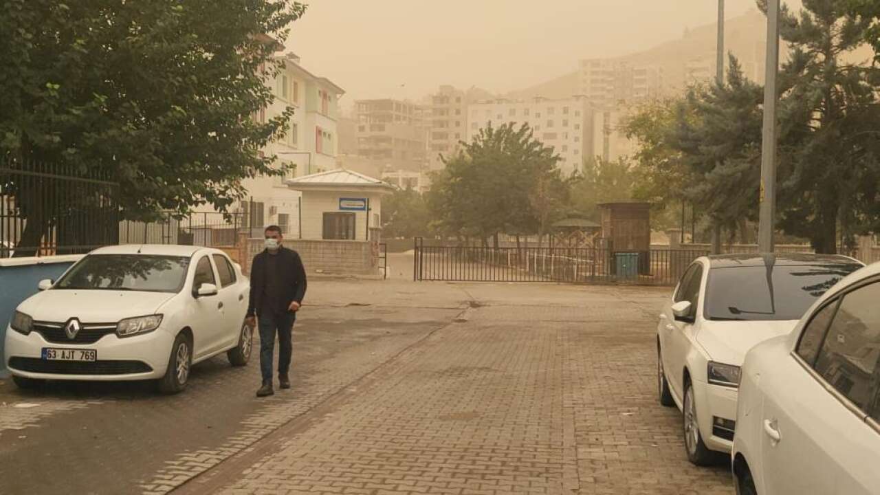Şanlıurfa'da toz taşınımı görüldü