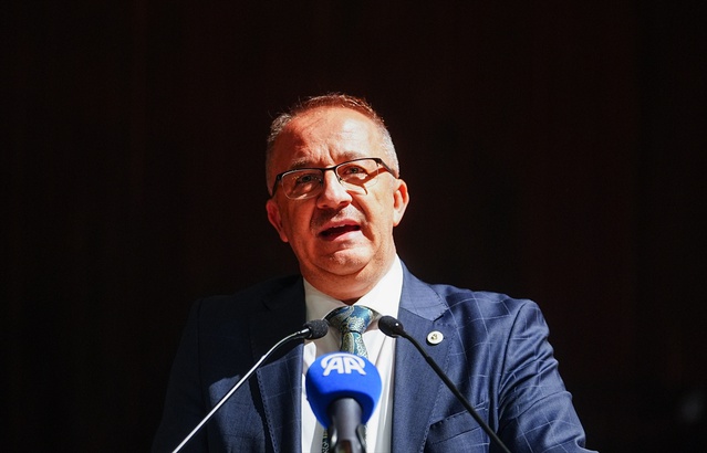 Gazi Rektörü Ünal, İnsan Hakları Beyannamesi'ni Filistinli çocuklara lağvoldu saydı