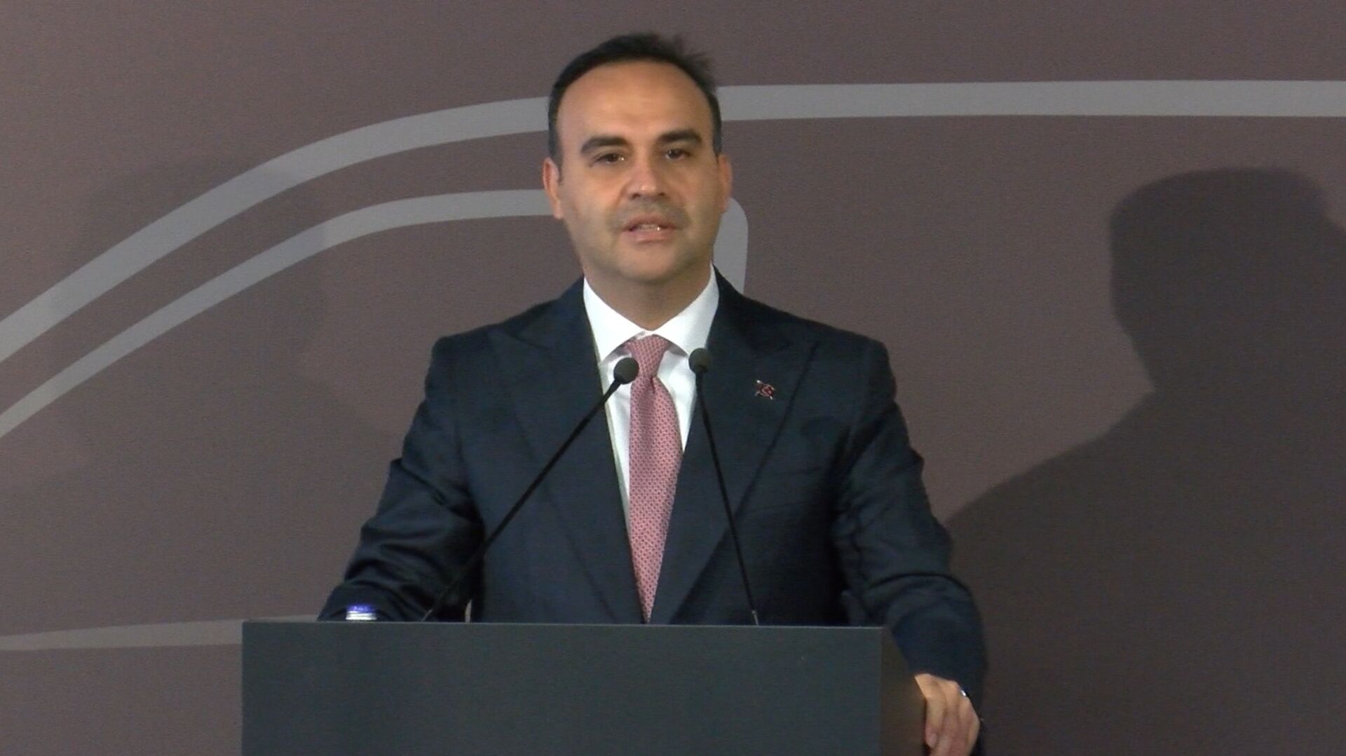 "Her yeni eser tam bağımsızlık iradesinin nişanesi"