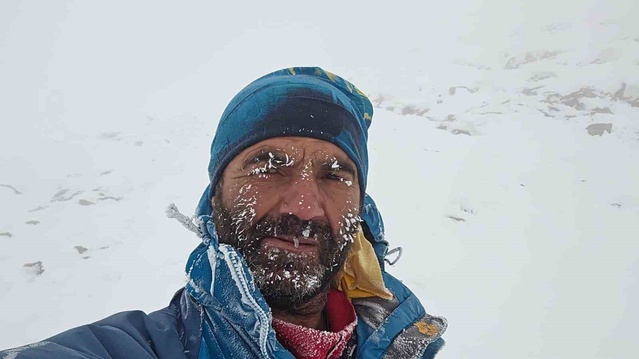 Diyarbakırlı dağcı Aktürk'ün Ağrı Dağı zirve planını fırtına bozdu