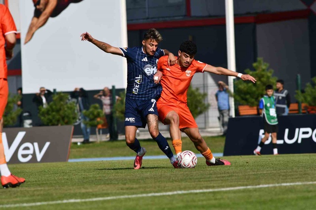 Artun Akçakın'ın üç golüyle Erciyes 38 FSK, evinde Adanaspor'u 6-1 mağlup etti