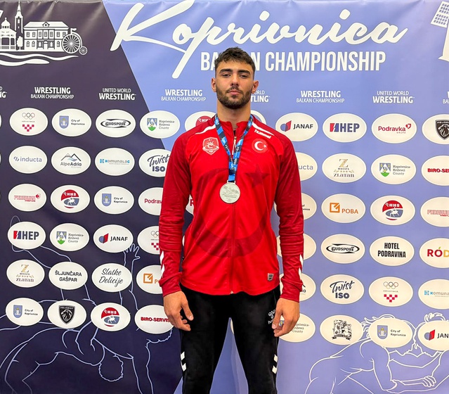 Muhammed Emin Uyumaz, U20 Balkan Şampiyonası'nda 87 kiloda gümüş madalya kazandı