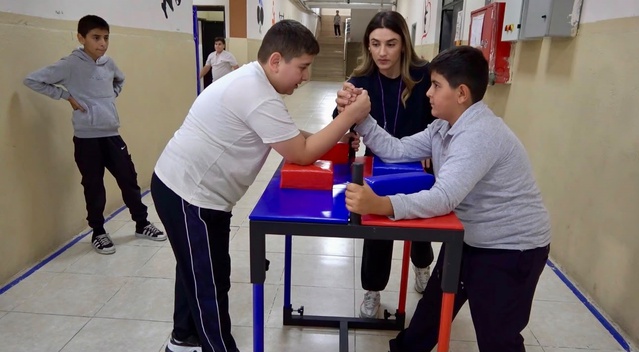 Ağrı'da AGAH Projesi 171 okula 22 bin 200 spor malzemesi ulaştırdı