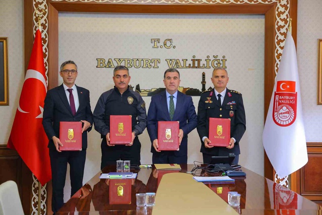 Bayburt'ta 28 ortaokul için 'Trafikte Ben de Varım' protokolü imzalandı