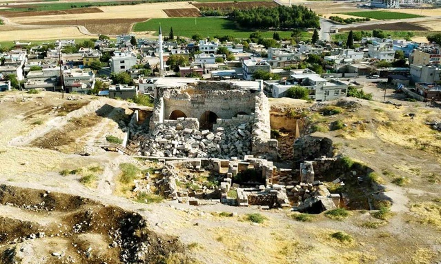 Arabanlılar depremde hasar gören İç Kale Camisi'nin restorasyonunu istiyor