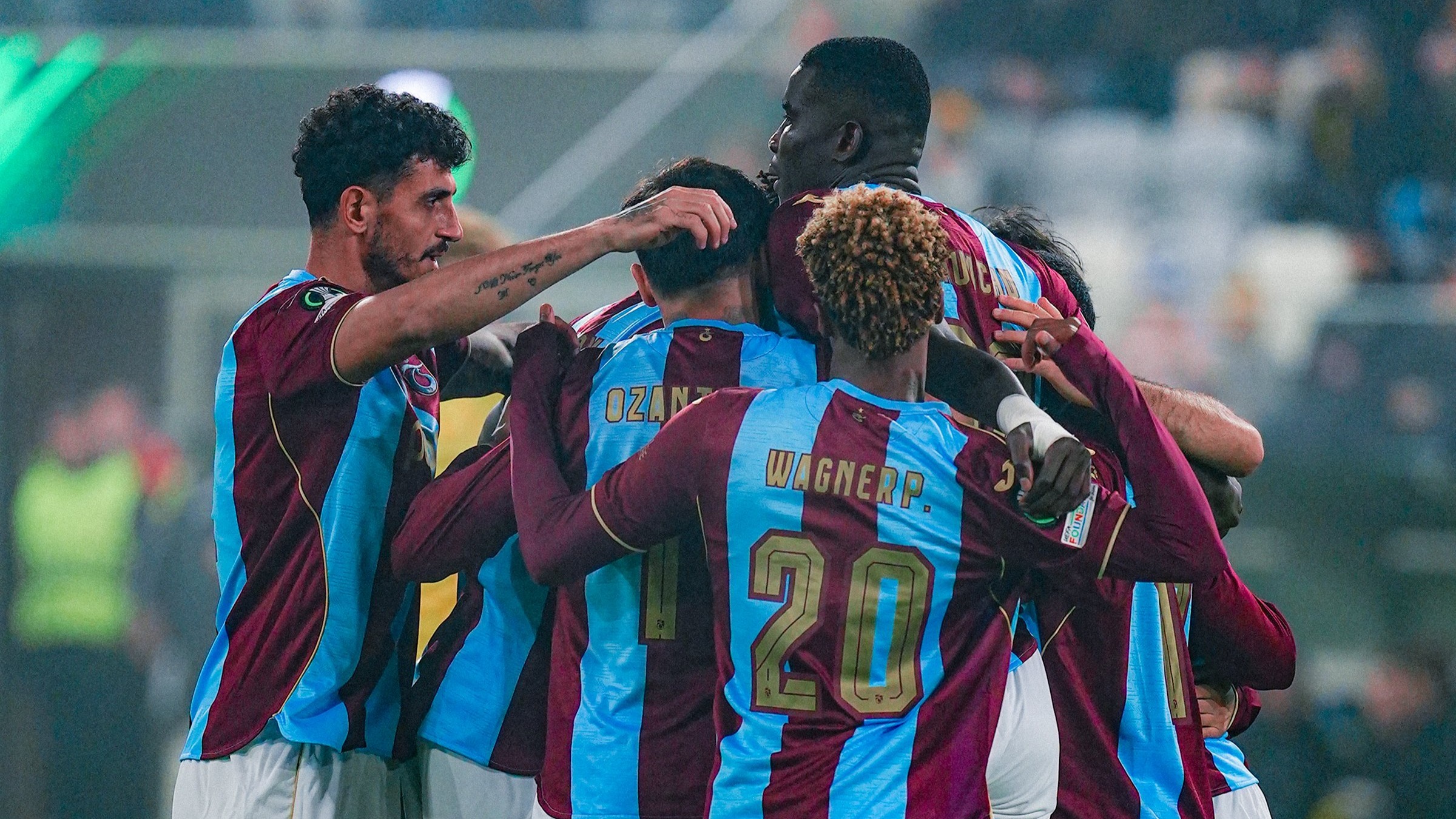 Trabzonspor'da sakatlık şoku, golü attı oyundan çıktı