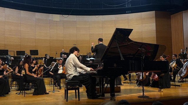 BBDSO, Hikmet Şimşek'i anma konserinde Gigashvili'yi Bursa'da ağırladı