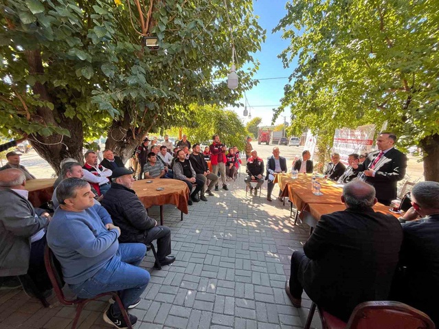 Tekirdağ Hayrabolu'da 96 üreticiye yüzde 50 devlet hibeli kanola tohumu dağıtıldı
