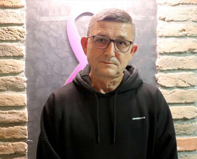 NKÜ'den Gürdal, erkeklerde meme kanserinde genetik testin aileye katkısını anlattı
