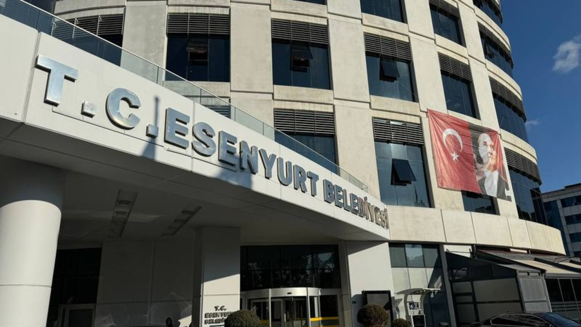 Esenyurt Belediyesi'ne operasyon: 19 gözaltı