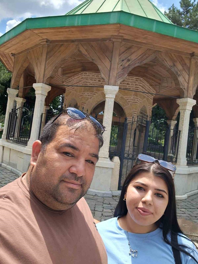 Kepez'de staj yerinden kaybolan lise öğrencisi Hatice Ennur Ateş'ten 3 gün sonra sevindirici haber