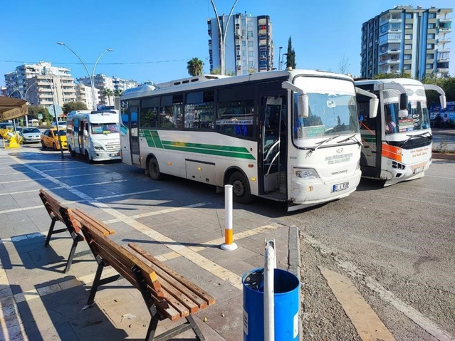 Adana'da dolmuş ve özel halk otobüslerine UKOME'nin yeni tarifesiyle zam geldi