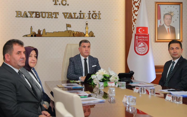 Bayburt'ta Vali Eldivan başkanlığında SYDV'lerin performans toplantısı yapıldı