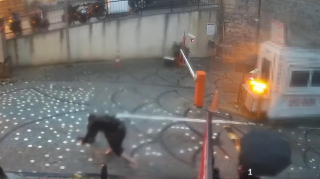 Balat'ta su birikintisine basan 14 yaşındaki çocuk elektrik akımına kapılarak öldü