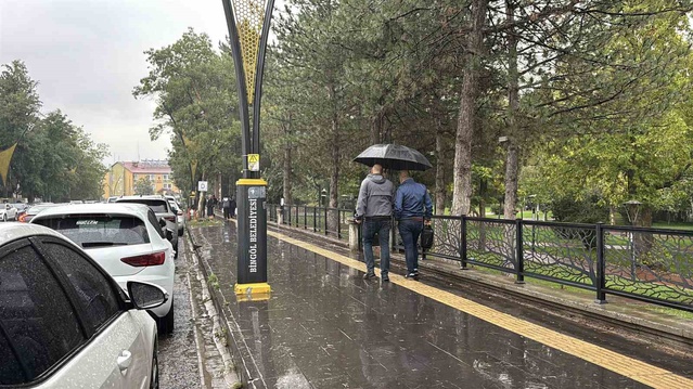Bingöl'de sağanak öğle sonrası etkili oldu, Meteoroloji 13. Bölge Müdürlüğü uyardı