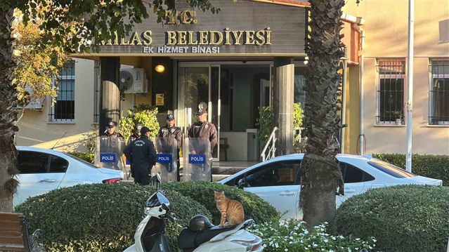 Milas Belediyesi soruşturmasında Başkan Fevzi Topuz dahil 29 kişi gözaltına alındı