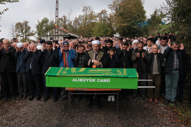 Zonguldak'ta grizu patlamasında ölen 3 madenci toprağa verildi