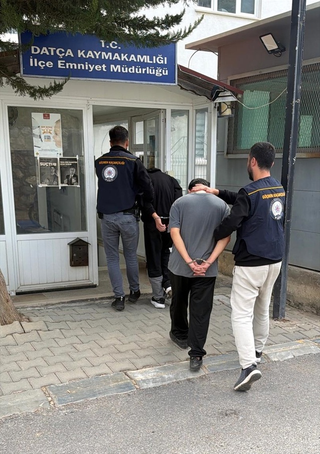 Muğla Datça'da operasyonda 2 firari hükümlü yakalanıp cezaevine teslim edildi