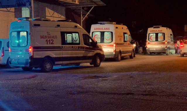 Osmaniye'de sanayi sitesi girişindeki silahlı kavgada 4 kişi yaralandı