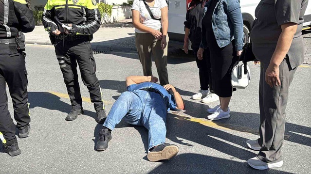 Muğla Menteşe'de geri manevra yapan ticari araç yaşlı vatandaşı yaraladı