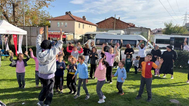 Bilecik'te mahalle sakinleri 'Mahallemde Hareket Var' etkinliğinde egzersiz yaptı