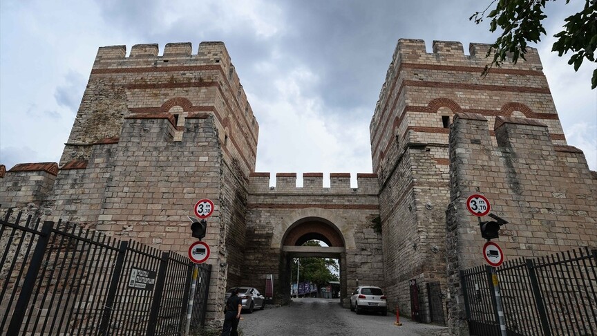 1600 yıllık Belgradkapı, İstanbul surlarının değerini kitabeleriyle geleceğe aktarıyor