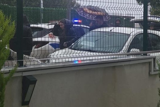 İstanbul'da okul önünde silahlı kavga! Bekçi, veliyi vurdu
