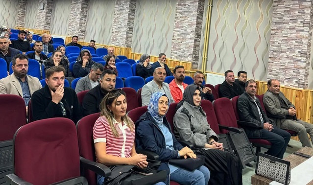 Bayburt Fen Lisesi okul aile birliği velilerle toplandı, 2026-2027 dönemi görüşüldü