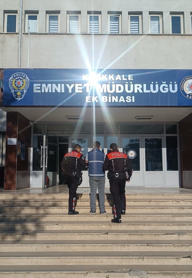 Kırıkkale'de silahla tehditten 1 yıl 6 ay hapis cezası olan firari hükümlü yakalandı