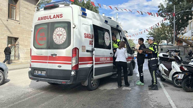 Burdur'da kontrolden çıkan motosiklet devrildi, sürücüsü yaralandı