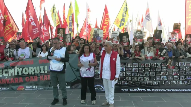 Kadıköy'de 10 Ekim anma yürüyüşünde 103 kişi için adalet istendi