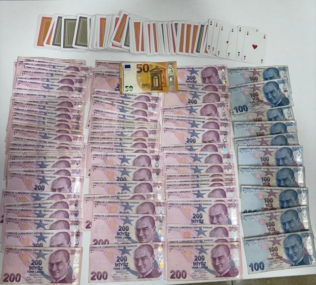 Samsun Çarşamba'da iş yerinde kumar oynayan 5 kişiye 58 bin 20 TL ceza uygulandı