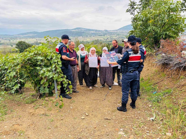 Tokat'ta jandarma, çocukların silaha erişimini önlemek için aileleri bilinçlendirdi