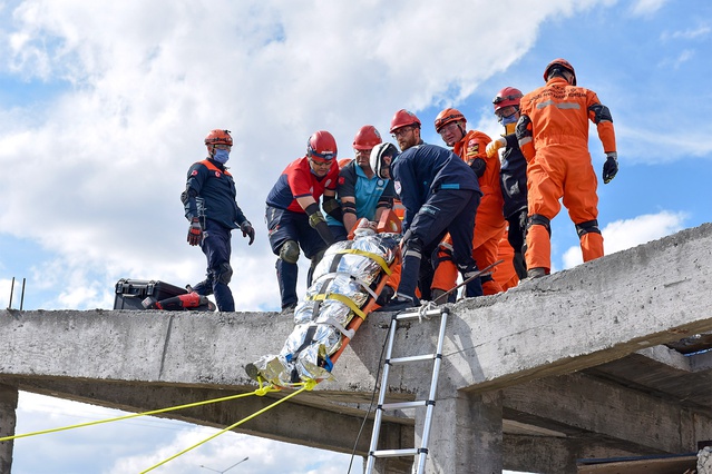 Milli Savunma Bakanlığı, Erzincan'da AFAD ile deprem tatbikatı yapıldığını duyurdu