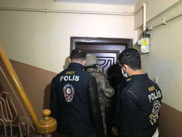 Aydın'da müstehcenlik operasyonunda 9 gözaltıdan 2 tutuklama, 5 adli kontrol çıktı