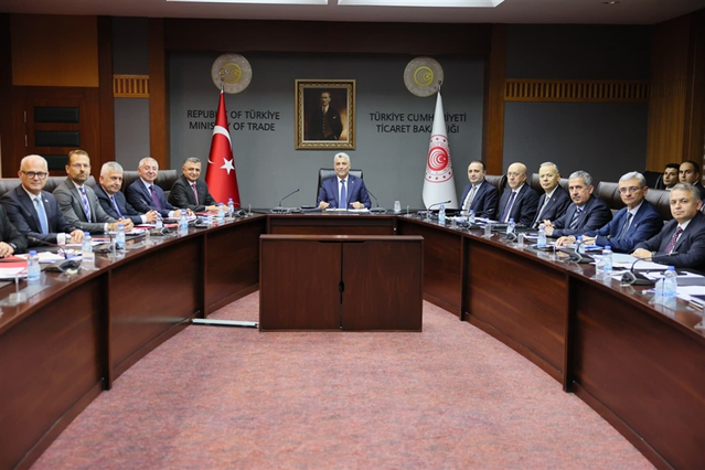 Ticaret Bakanı Bolat 'Made in EU' politikasını otomotiv sektörüyle ele aldı