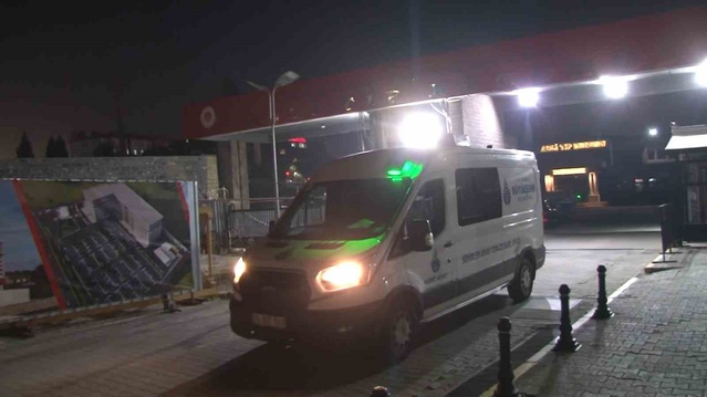 İstanbul Maltepe'de çöken binada ölen Ahmet Muhammet İnan'ın cenazesi aileye verildi