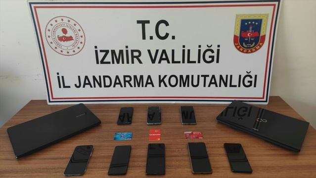 İzmir ve Antalya'da bahis operasyonunda 8 zanlı tutuklandı, 988 milyon lira döndü