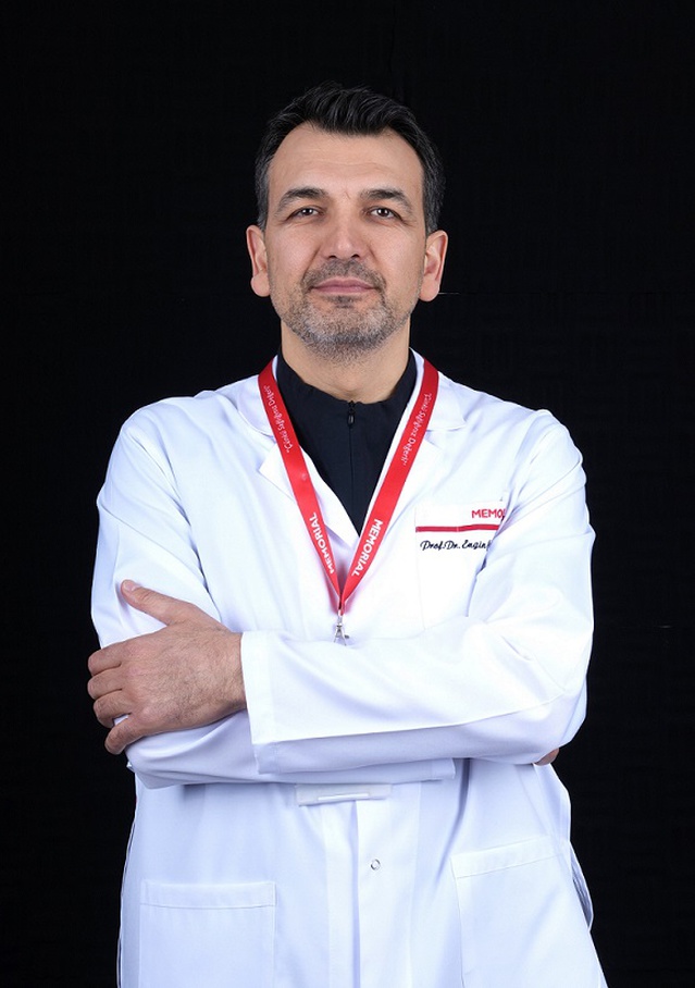 Prof. Dr. Çakar, inme rehabilitasyonunun hareket ve dengeyi desteklediğini söyledi