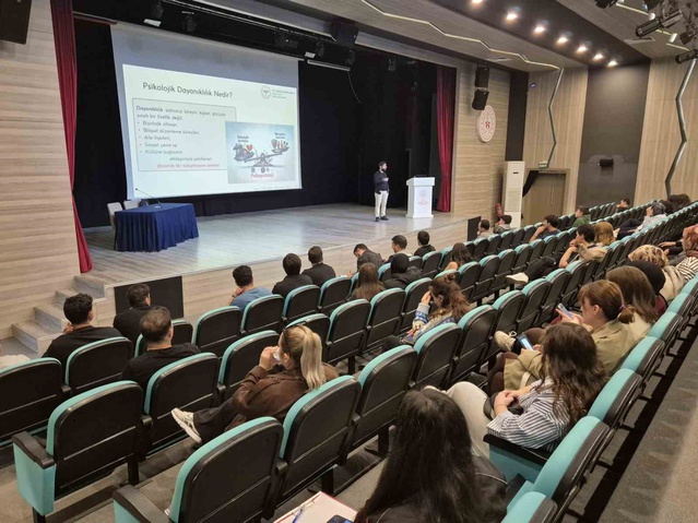 Düzce'de ruh sağlığı günü etkinliğinde psikolojik dayanıklılık eğitimi düzenlendi