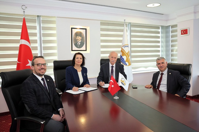 Trakya Üniversitesi ve İŞKUR Edirne, öğrencilere 800 kişilik İUP protokolü imzaladı